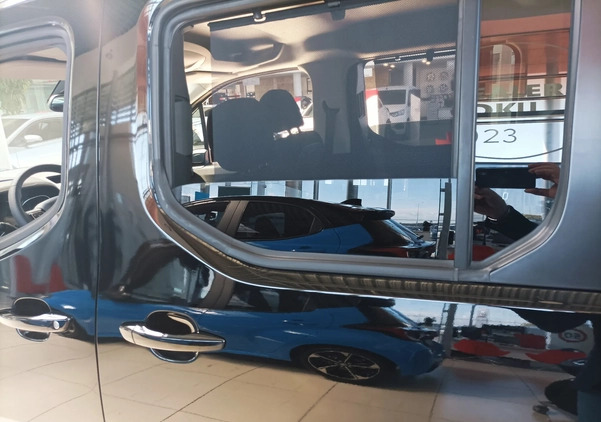 Toyota Proace City Verso cena 151900 przebieg: 1, rok produkcji 2024 z Bodzentyn małe 631